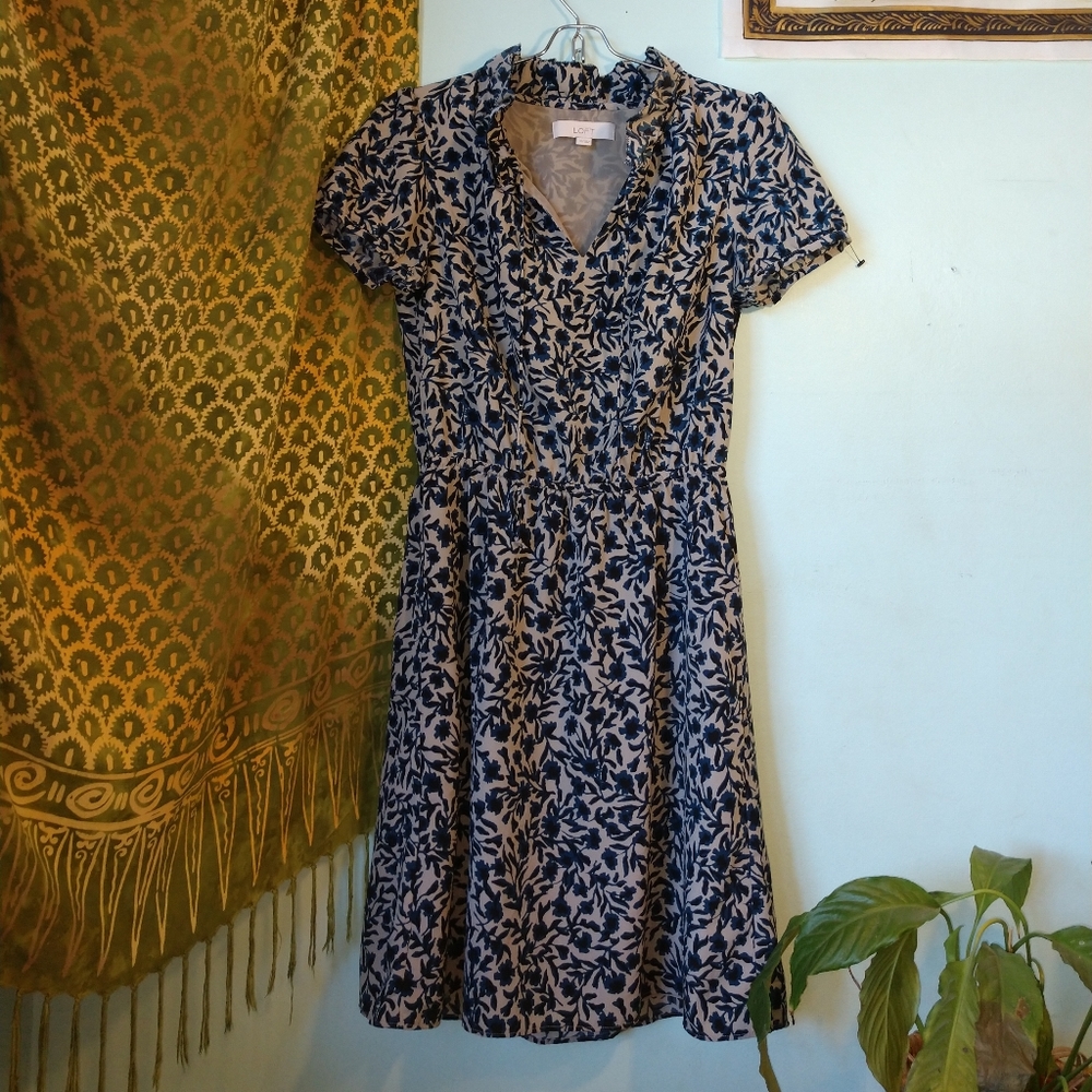 Springtime Cap Sleeve Dress - Picture 3 of 4